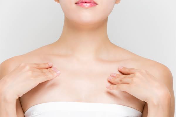 chest waxing women